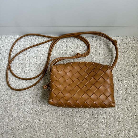 Bottega Veneta Mini Loop Camera Bag Camel Brown - Picture 2 of 13